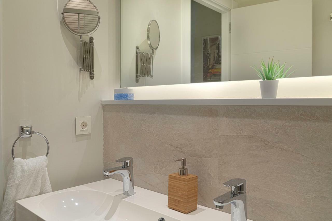 Suncity Teatro Premier Apartment มาลากา ภายนอก รูปภาพ